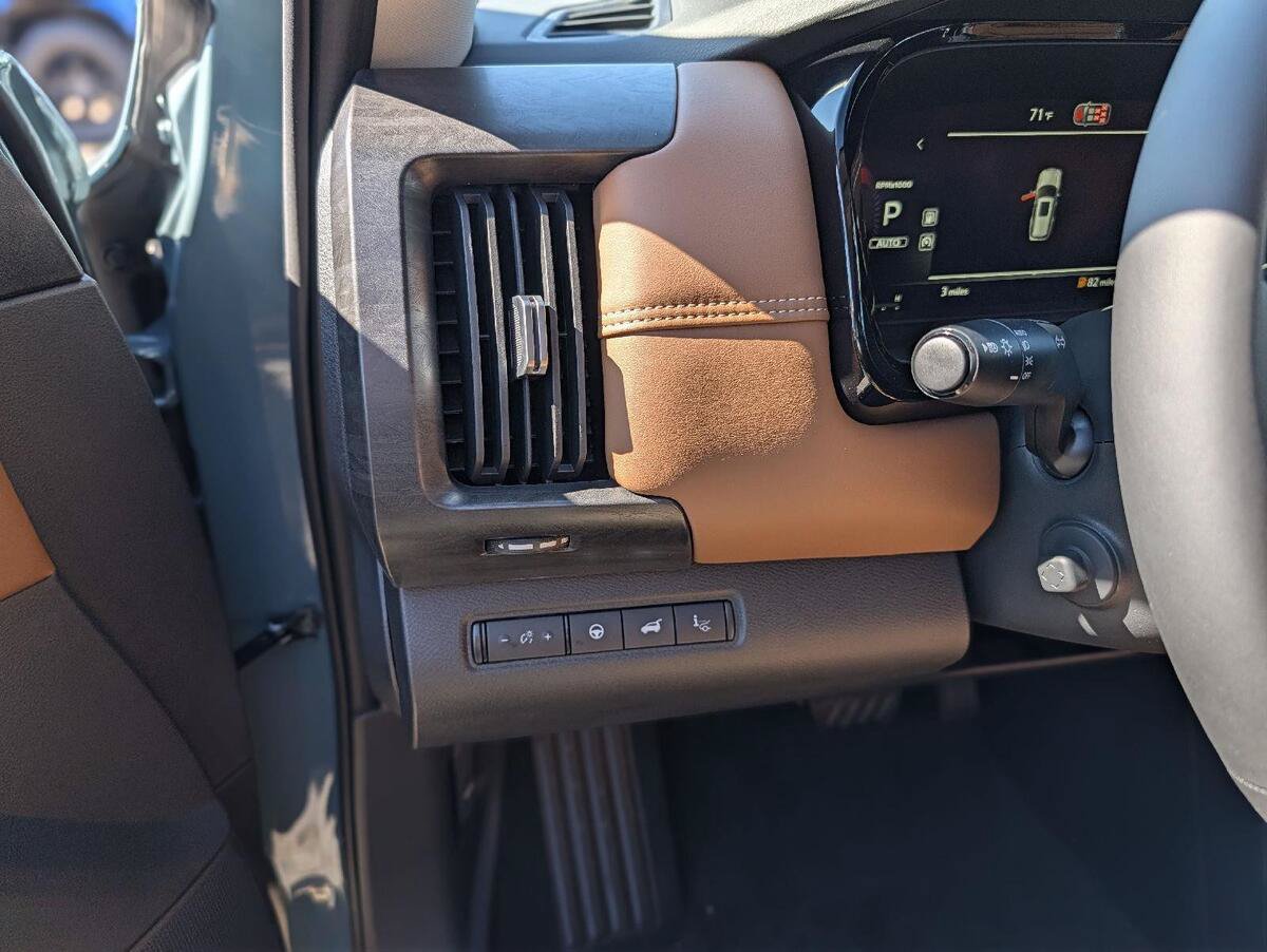 New 2026 Nissan Pathfinder Platinum AWD/4WD image 20