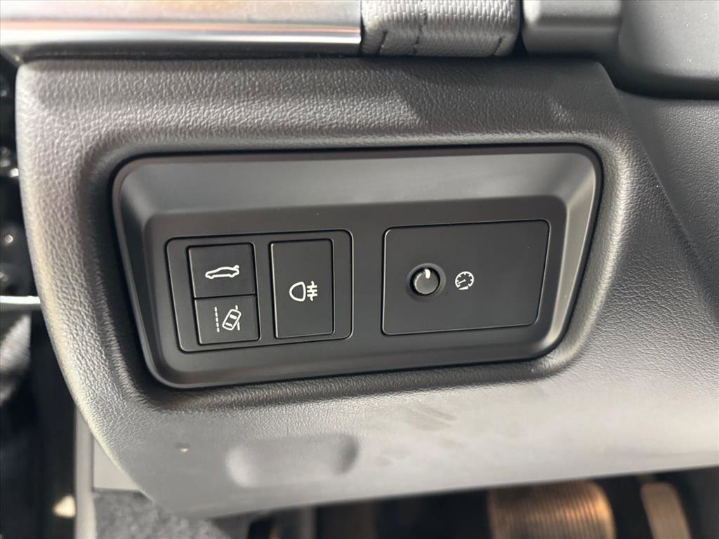 Used 2020 Jaguar F-TYPE Coupe image 22