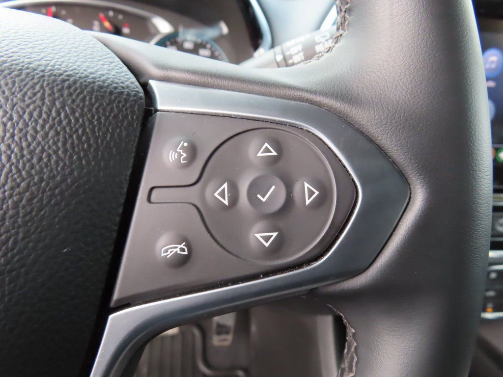 Used 2023 Chevrolet Traverse LT image 23