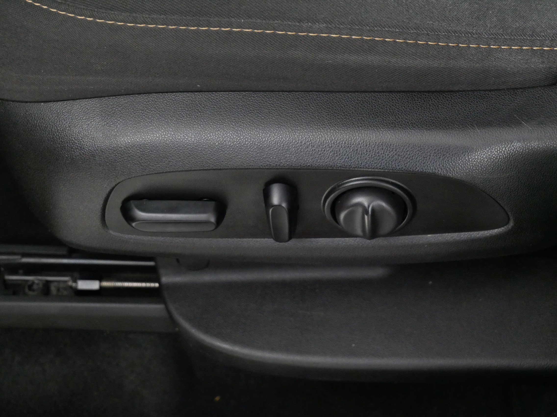 Used 2018 Chevrolet Traverse LT image 18