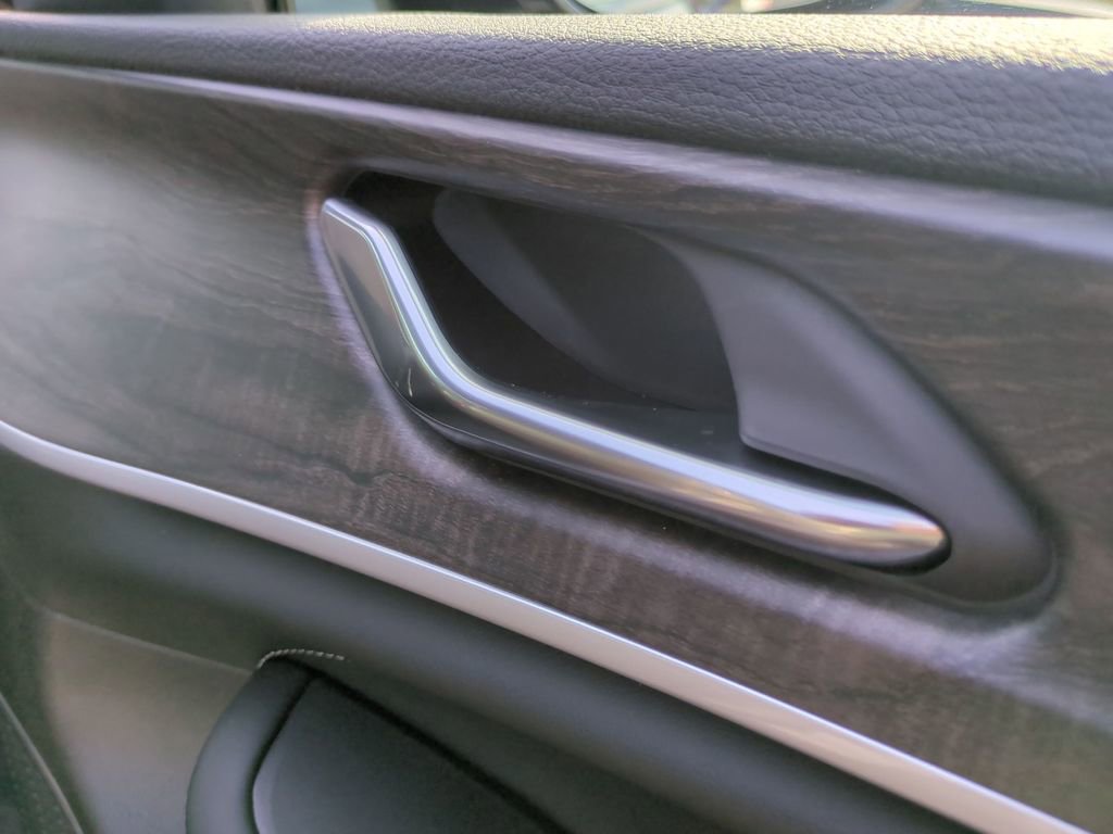 New 2026 Jeep Grand Cherokee L Limited image 32