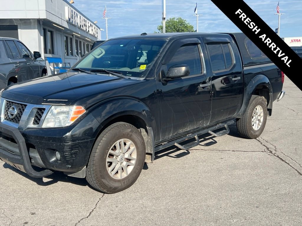 Used 2017 Nissan Frontier SV w/ SV Value Truck Package AWD/4WD image 2