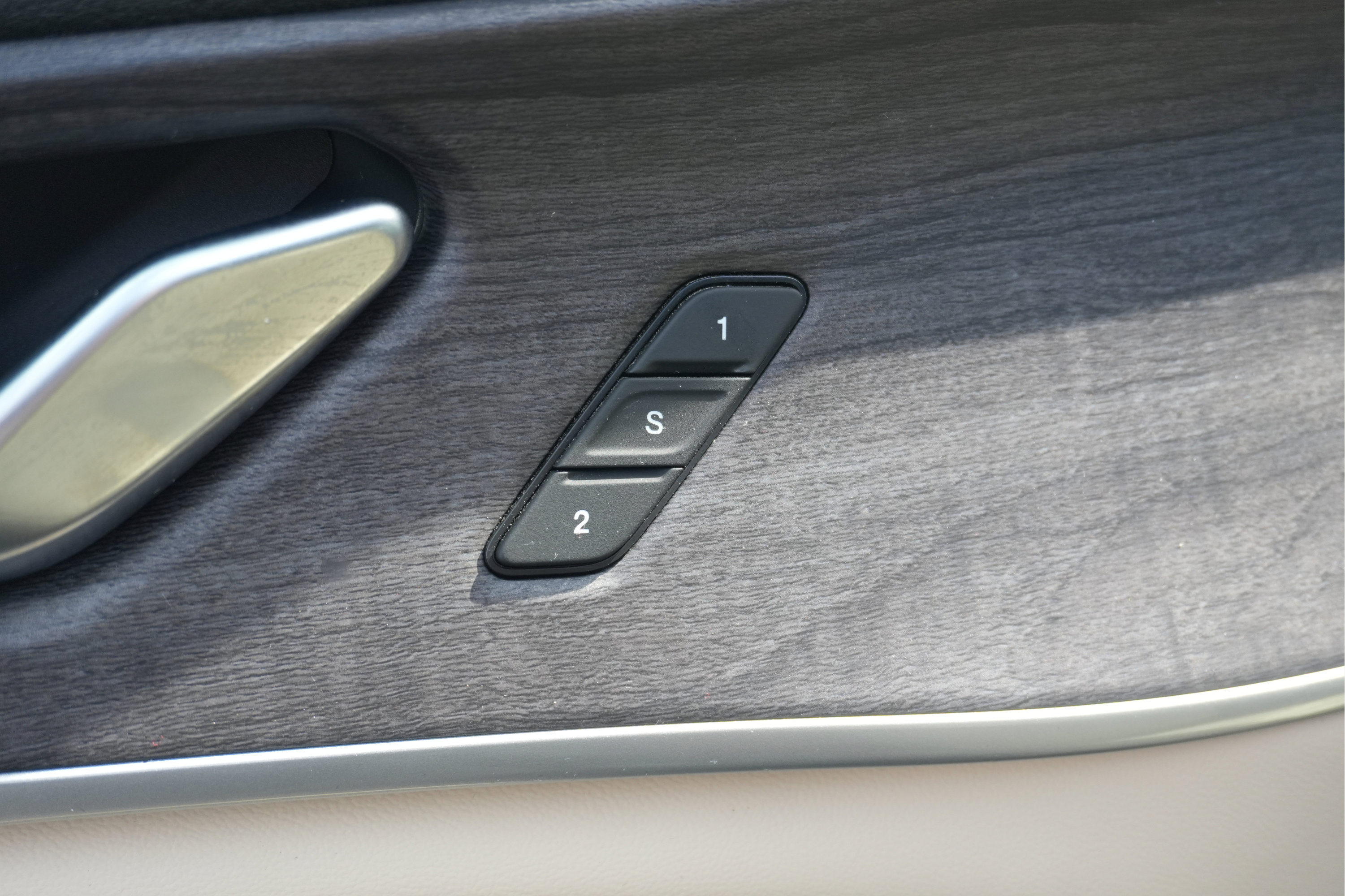 Used 2023 Jeep Grand Cherokee 4WD 4xe image 14