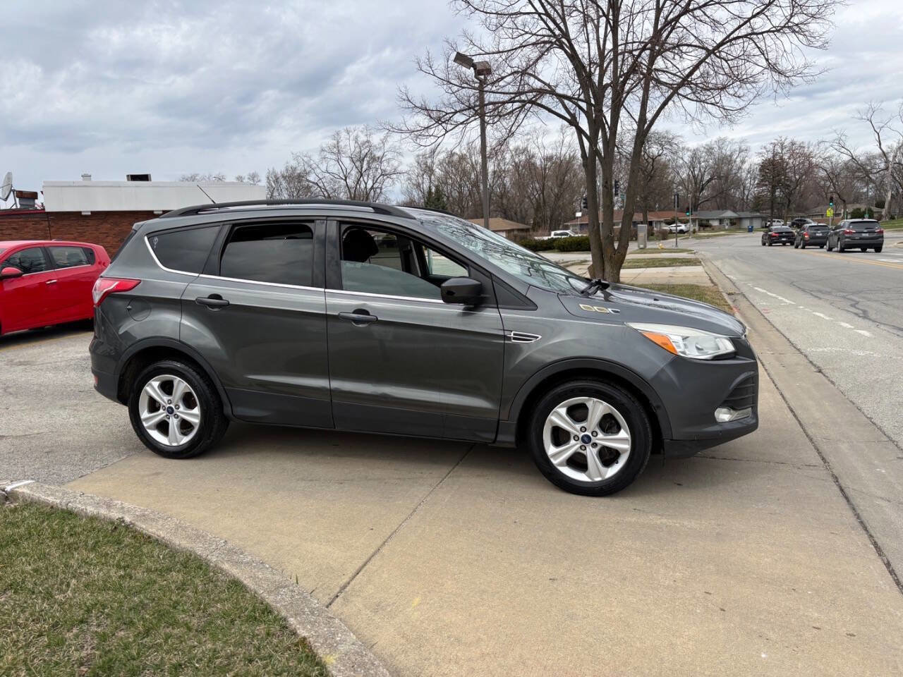 Used 2016 Ford Escape SE w/ Equipment Group 201A AWD/4WD image 8