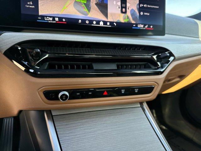 Used 2025 BMW 330i Sedan image 25