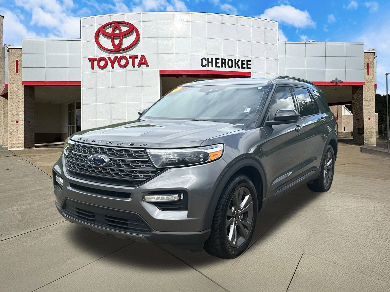Used 2022 Ford Explorer XLT w/ Equipment Group 202A