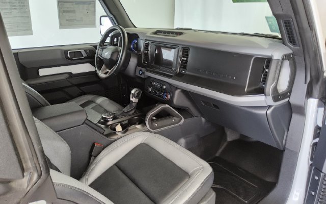 Used 2023 Ford Bronco Big Bend w/ Sasquatch Package AWD/4WD image 14