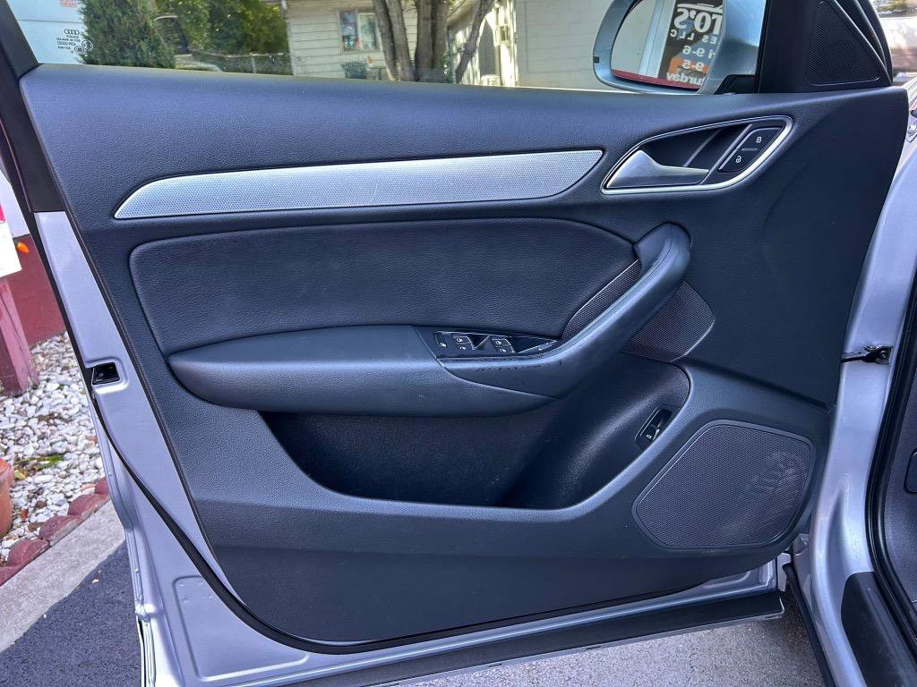 Used 2016 Audi Q3 2.0T Premium Plus image 22