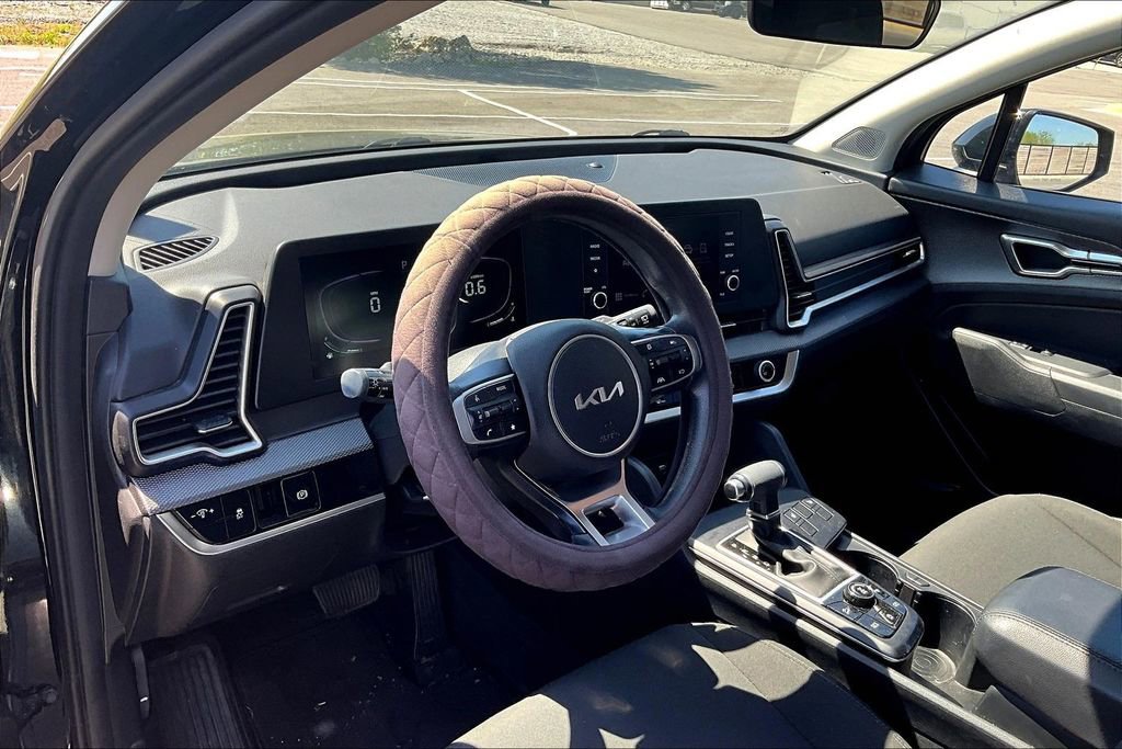 Used 2023 Kia Sportage LX image 10