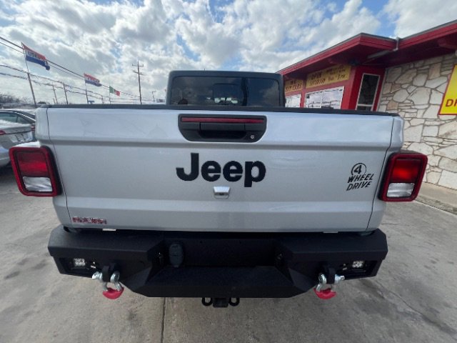 Used 2022 Jeep Gladiator Sport AWD/4WD image 6