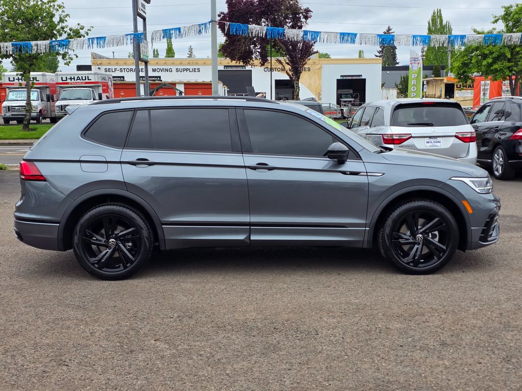 Used 2024 Volkswagen Tiguan SE R-Line FWD image 8
