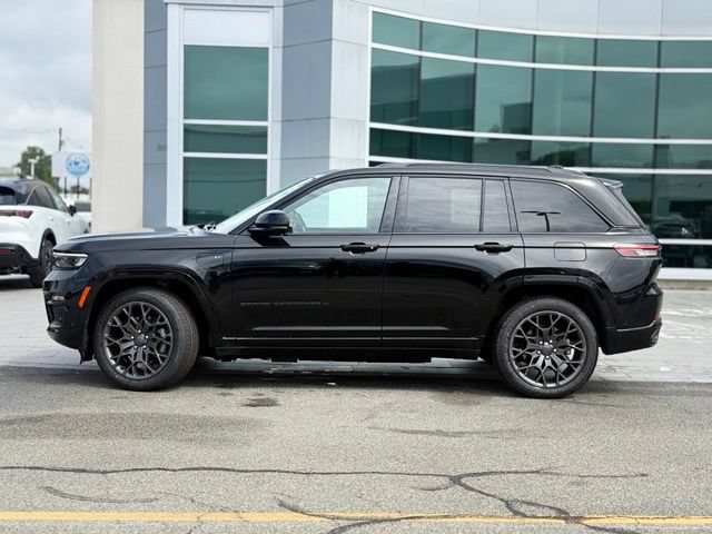 Used 2023 Jeep Grand Cherokee Summit AWD/4WD image 4
