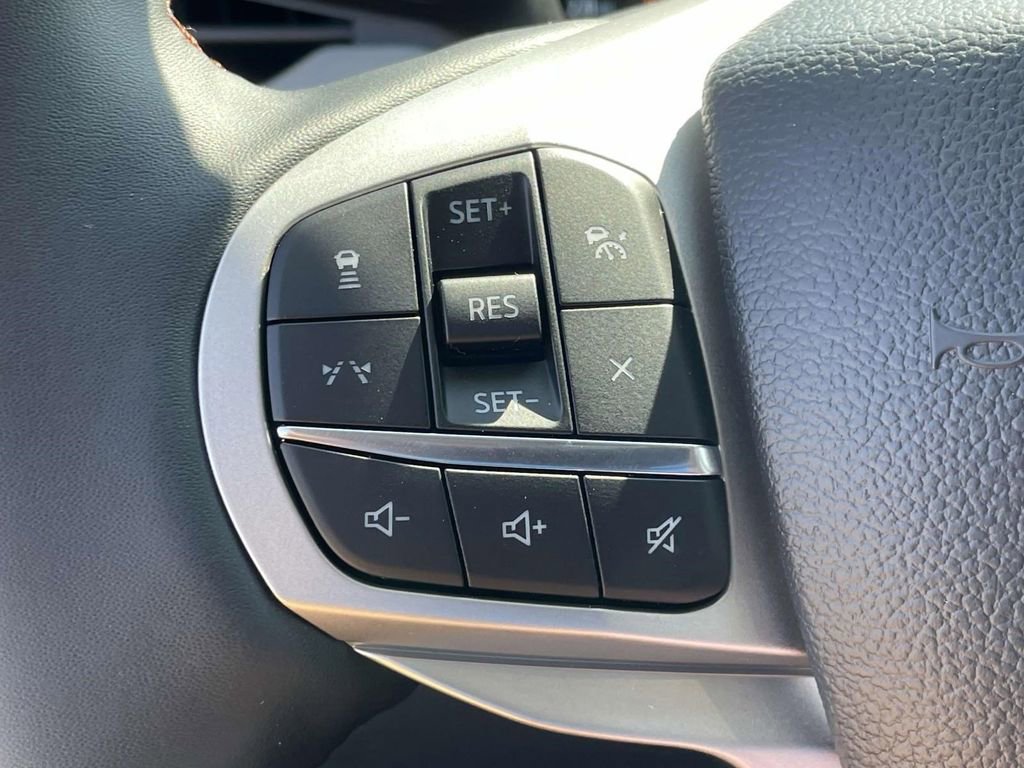 New 2025 Ford Explorer Active image 5