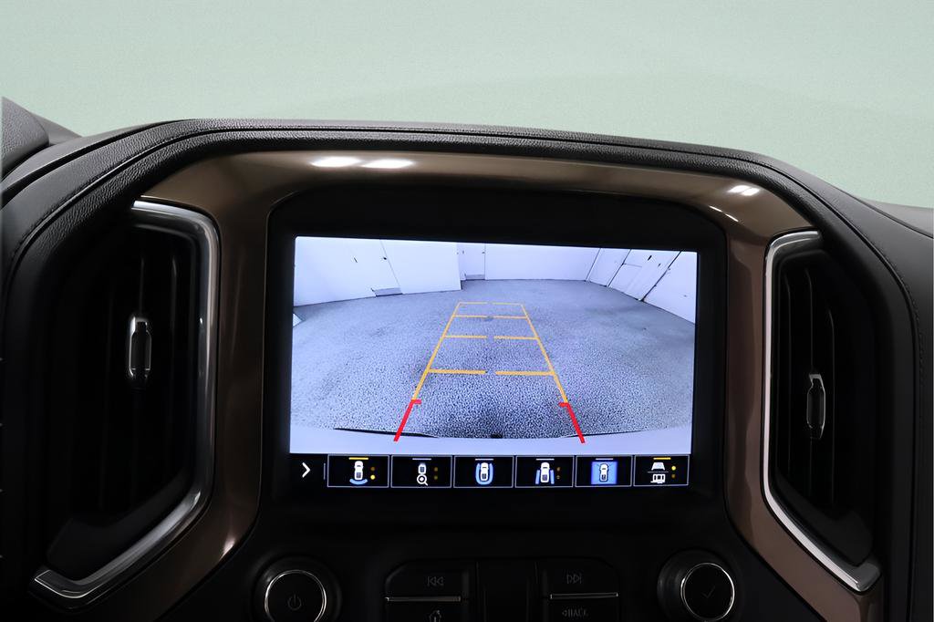 Used 2021 Chevrolet Silverado 1500 High Country w/ Technology Package image 13