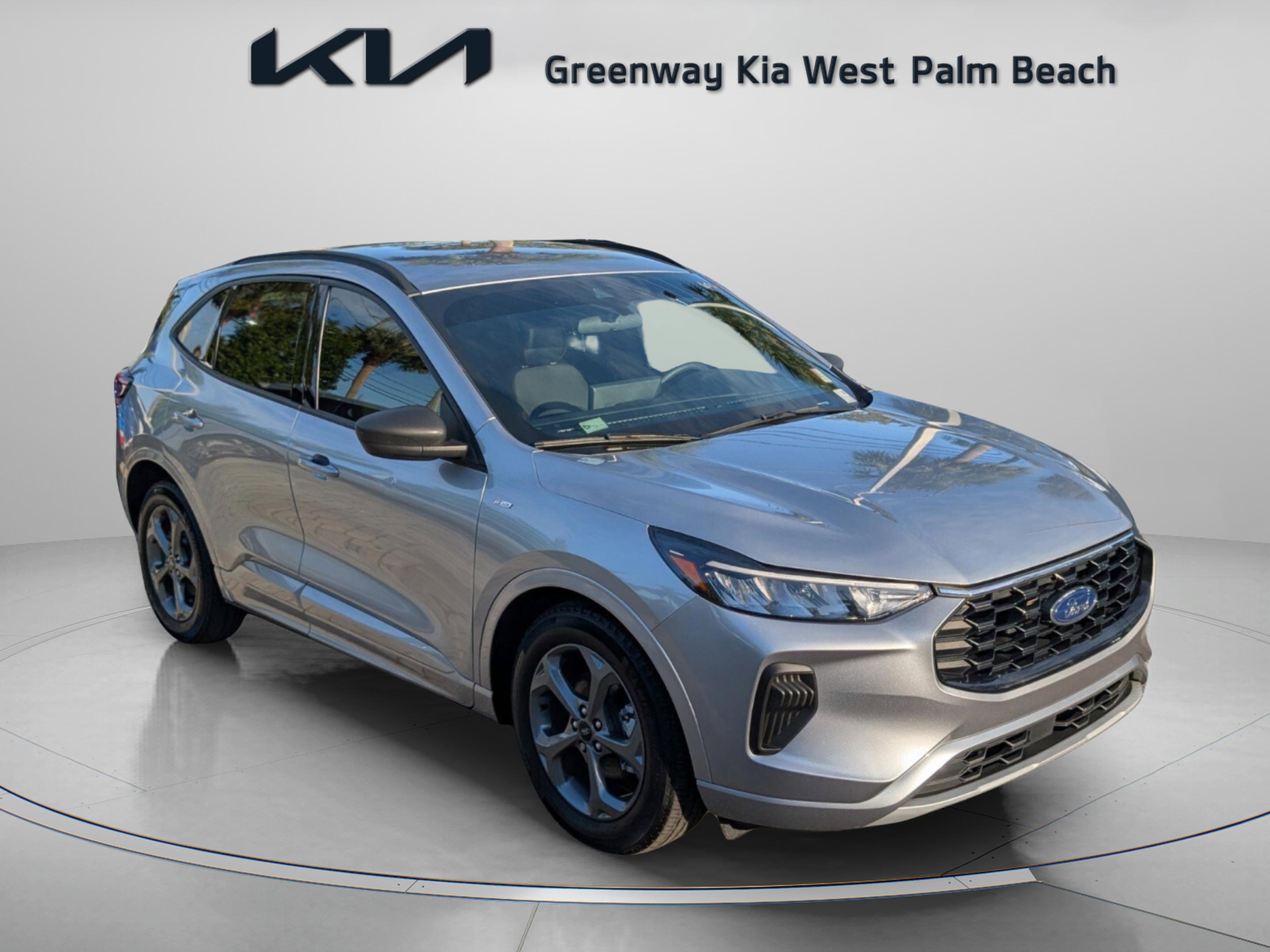 Used 2023 Ford Escape ST-Line w/ Tech Pack #1 image 2