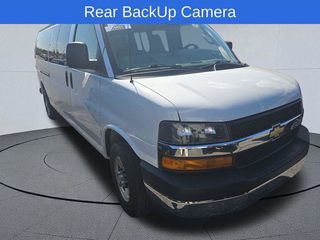 Used 2024 Chevrolet Express 3500 LT w/ LT Preferred Equipment Group RWD image 3