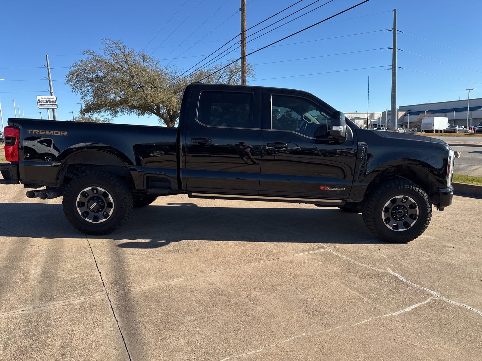 Used 2024 Ford F250 Lariat w/ Lariat Ultimate Package image 8