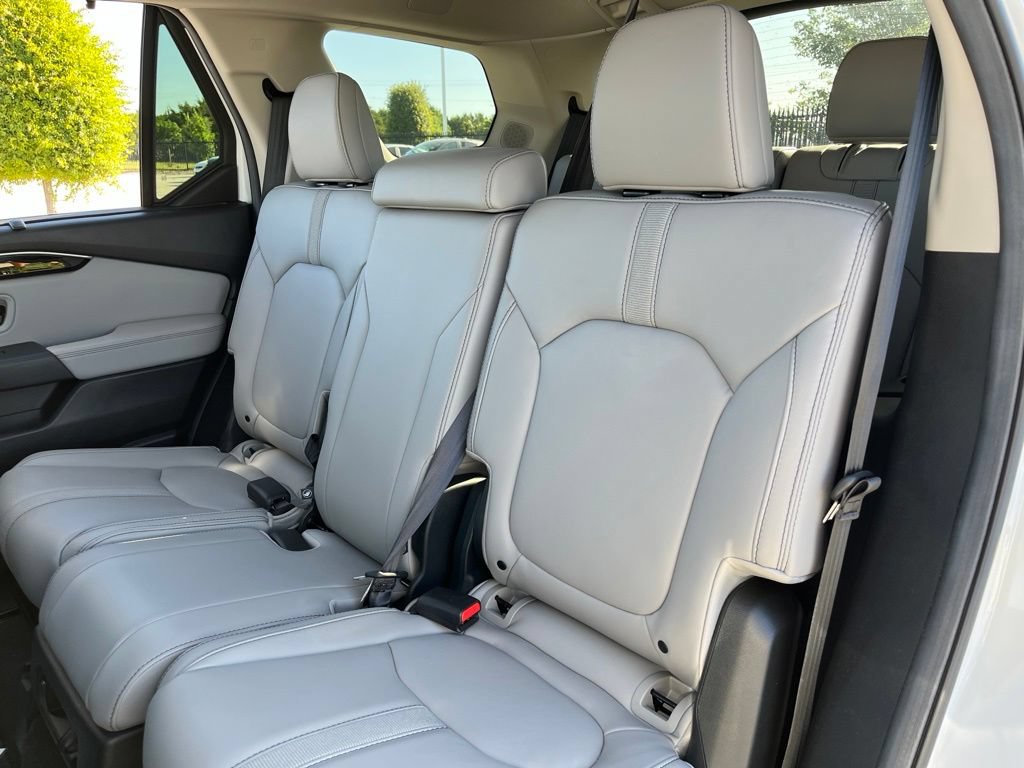 Certified 2025 Honda Pilot Touring image 28