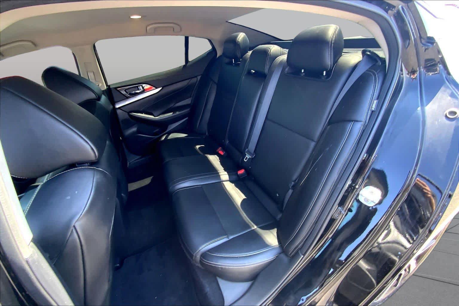 Used 2022 Nissan Maxima SV w/ Floor Mat Group FWD image 21