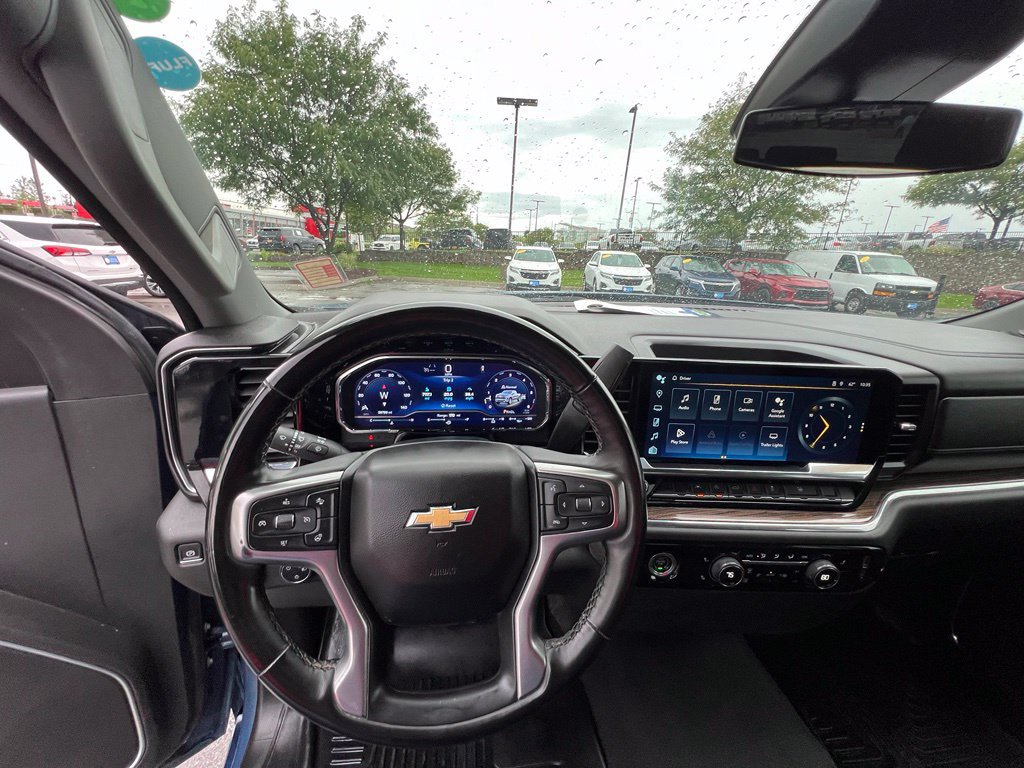 Used 2024 Chevrolet Silverado 1500 LT AWD/4WD image 38