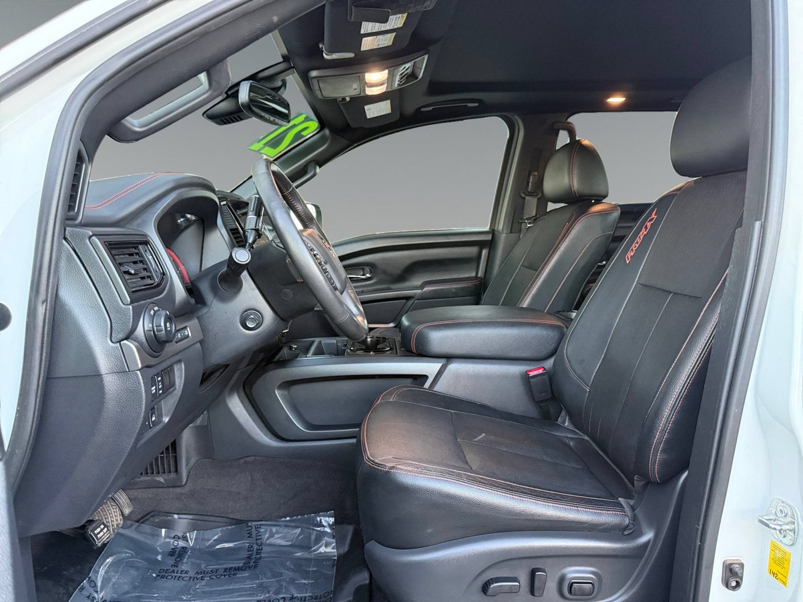 Used 2021 Nissan Titan PRO-4X w/ Pro-4x Convenience Package AWD/4WD image 12