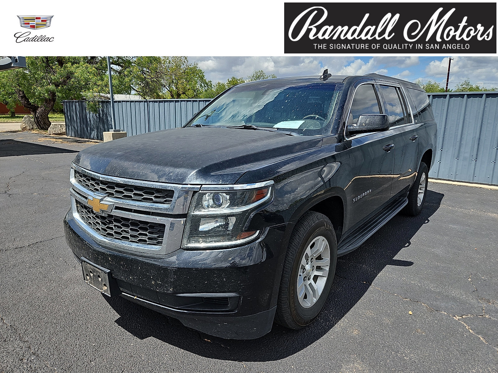 Used 2016 Chevrolet Suburban LS RWD image 1