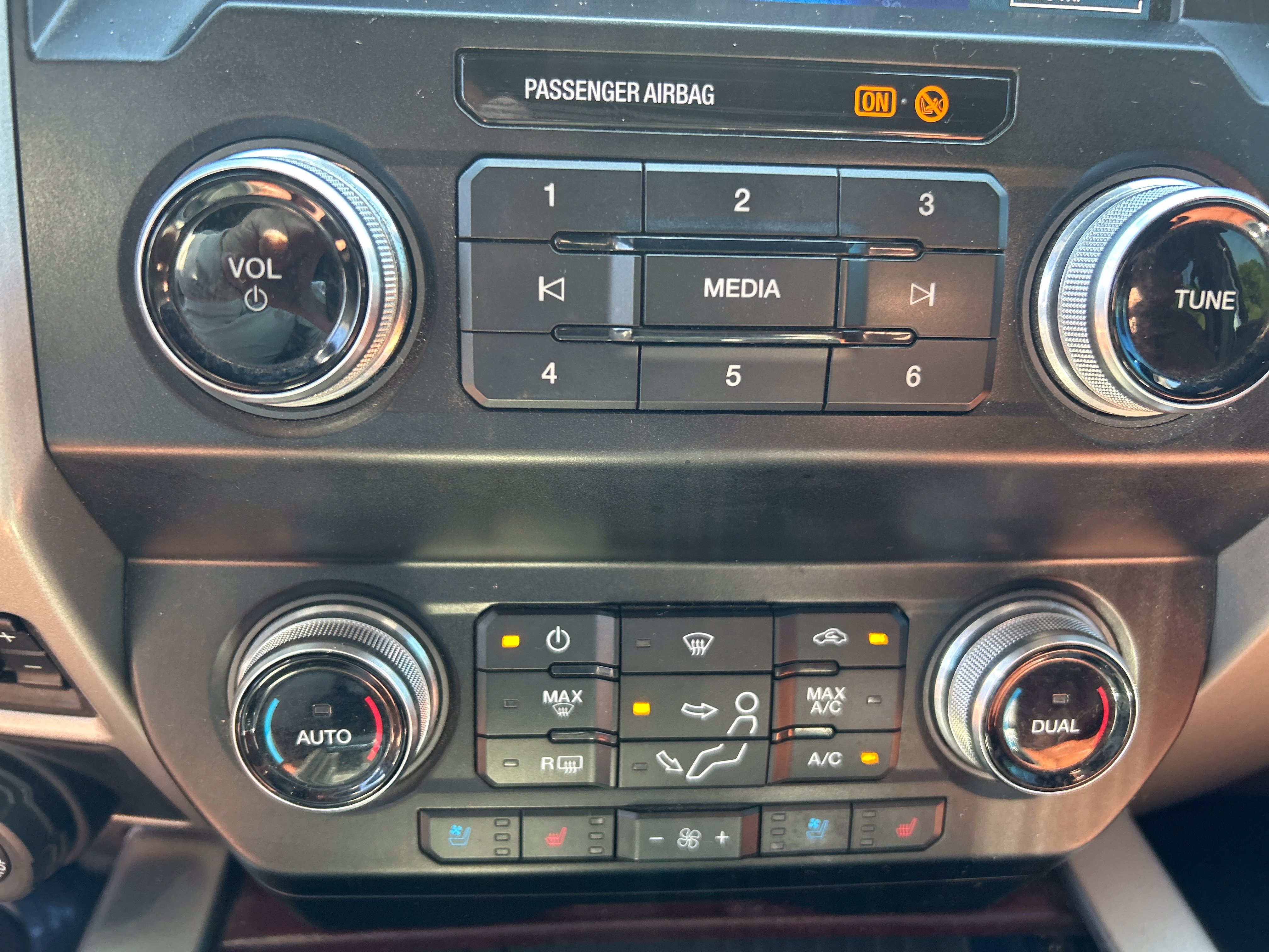 Used 2021 Ford F350 King Ranch w/ King Ranch Ultimate Package AWD/4WD image 26