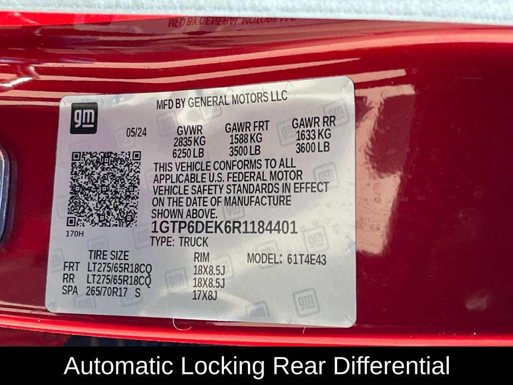 Used 2024 GMC Canyon AT4 w/ Technology Package image 32