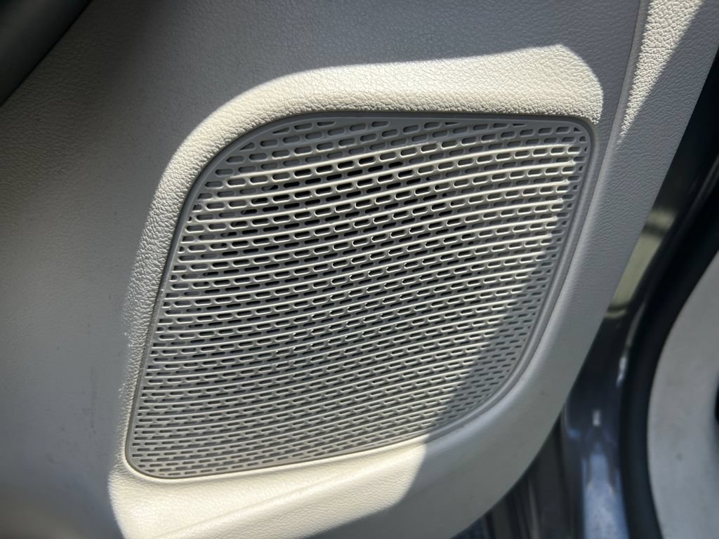 Certified 2023 Chrysler Voyager LX FWD image 33