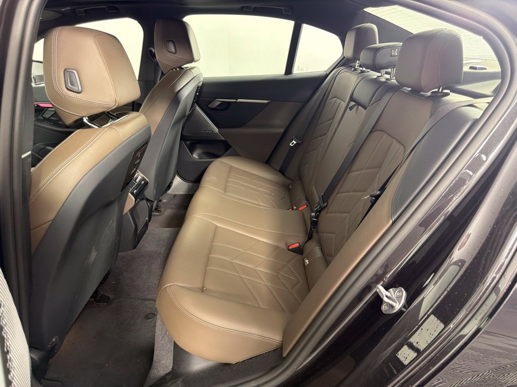 Used 2024 BMW 540i xDrive w/ Premium Package AWD/4WD image 16