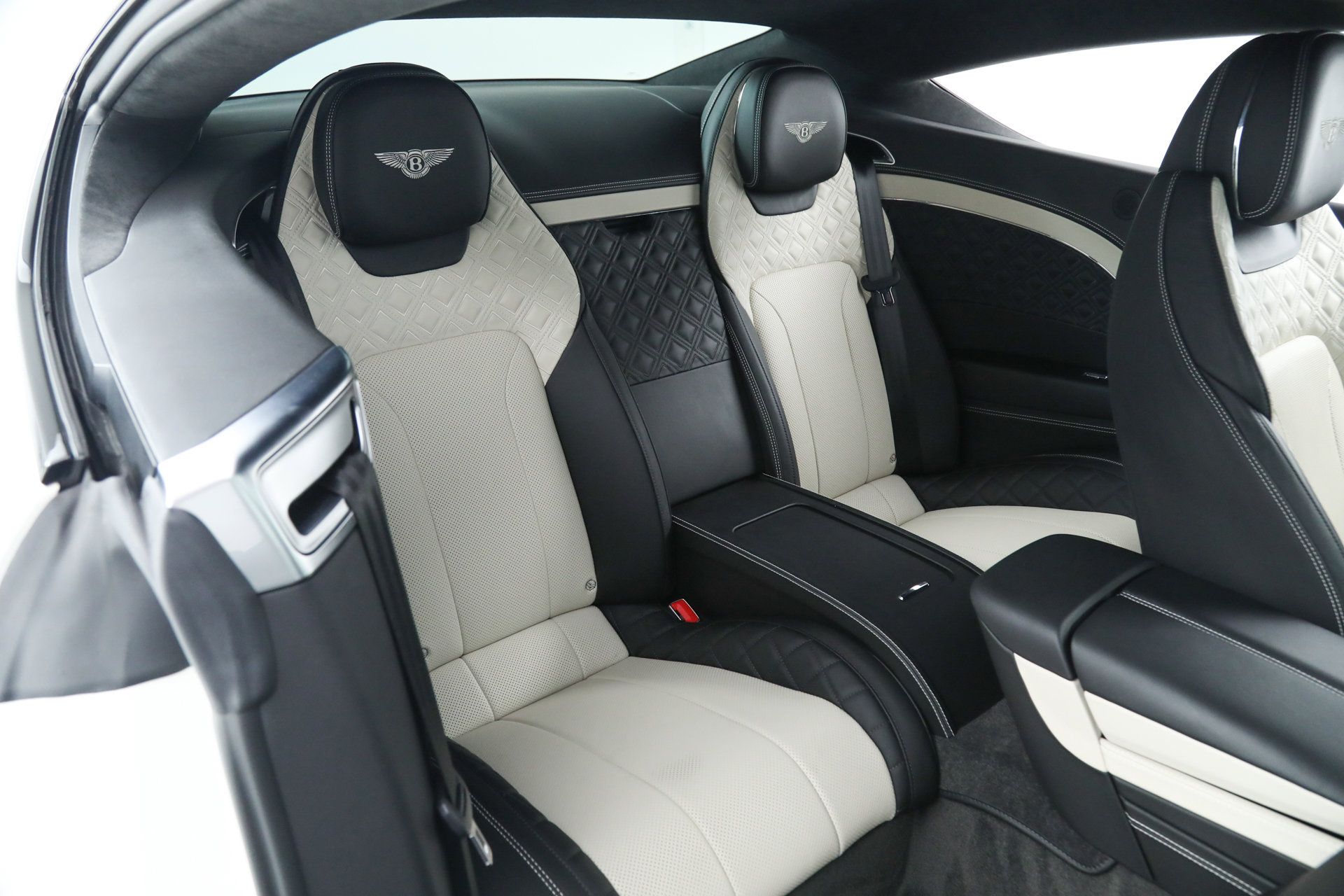 Used 2021 Bentley Continental GT V8 image 16