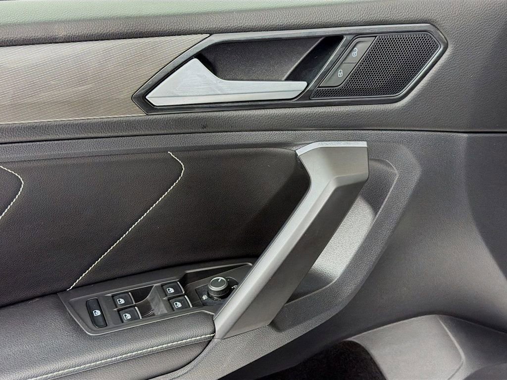 Used 2023 Volkswagen Tiguan SE FWD image 17