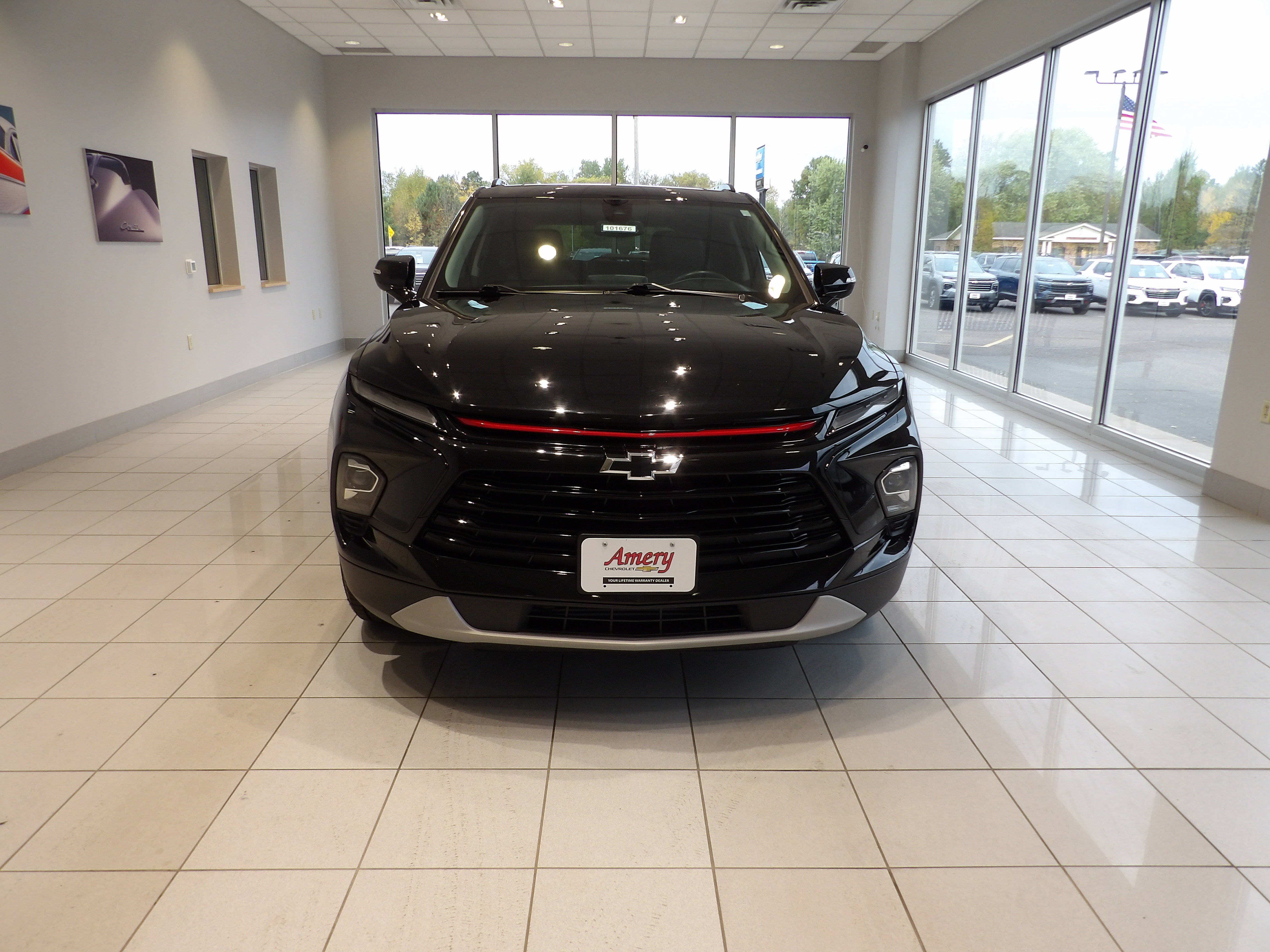Used 2023 Chevrolet Blazer LT AWD/4WD image 3