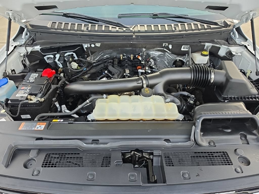 Used 2024 Ford Expedition Limited AWD/4WD image 31