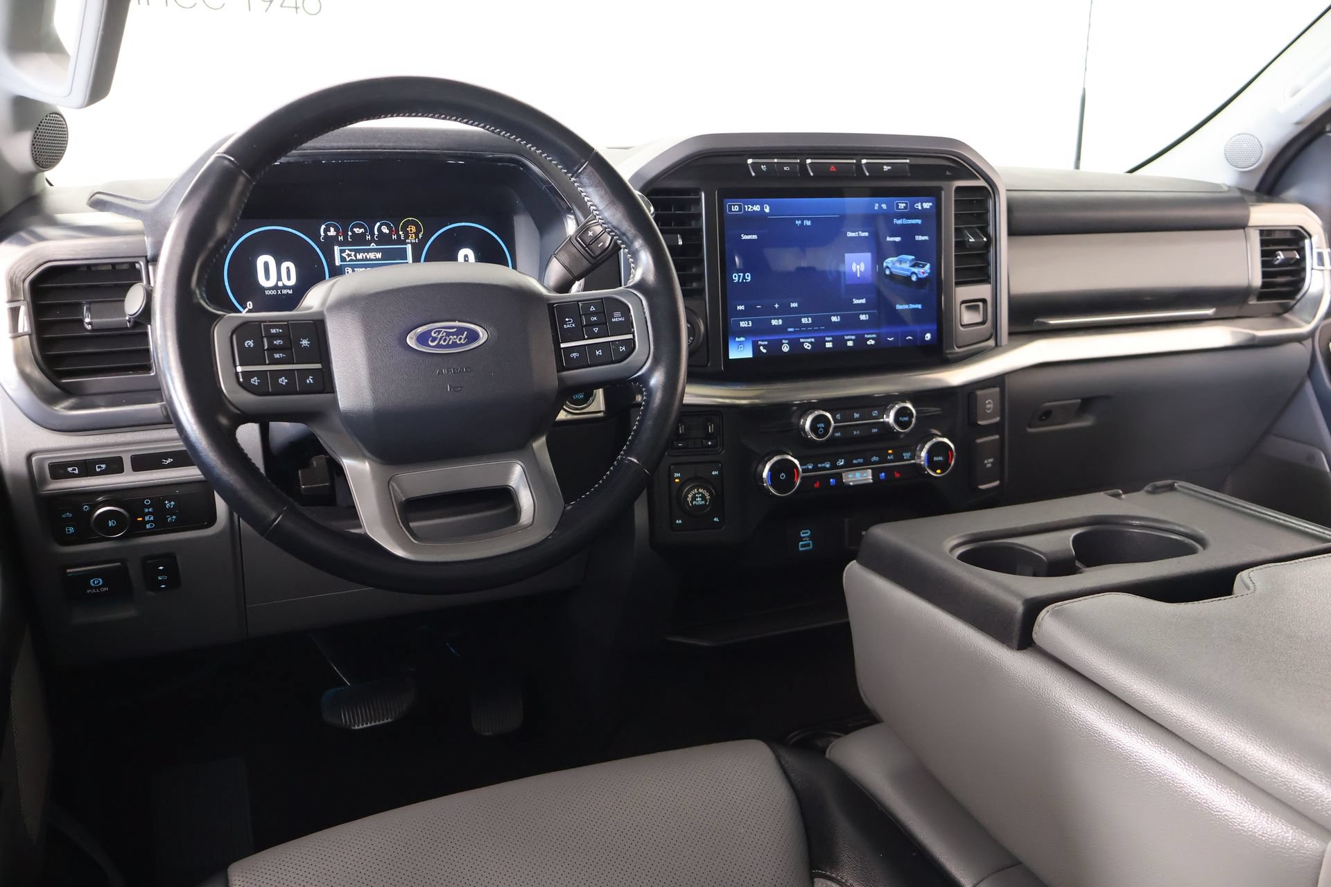 Used 2022 Ford F150 Lariat w/ Max Trailer Tow Package AWD/4WD image 2
