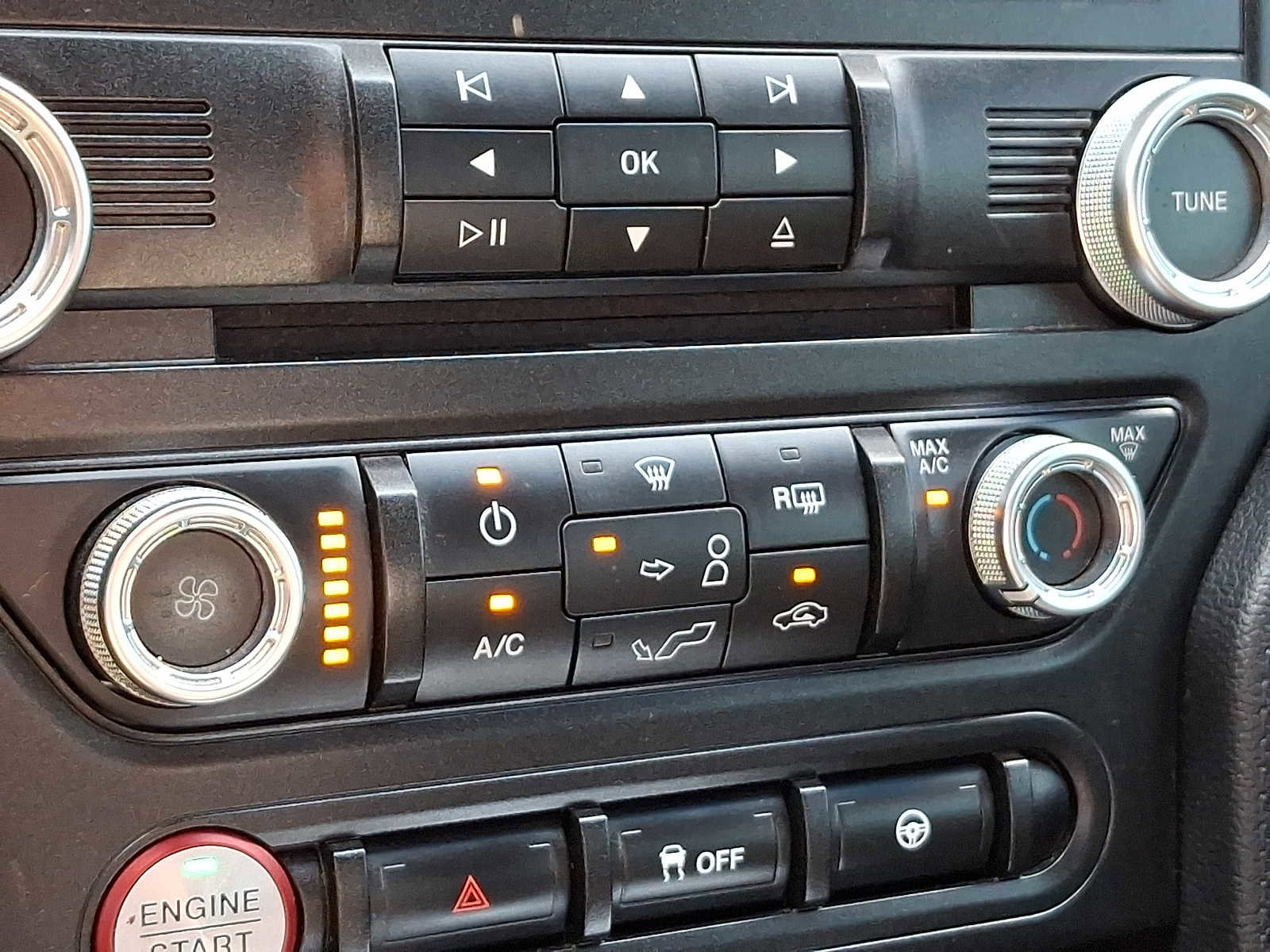 Used 2018 Ford Mustang Coupe w/ Ecoboost Performance Package image 15