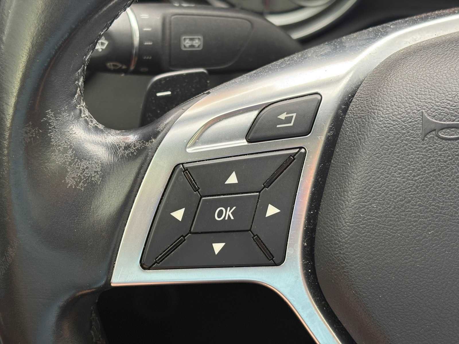 Used 2016 Mercedes-Benz SLK 350 image 17