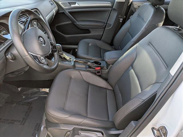 Used 2015 Volkswagen Golf S image 14