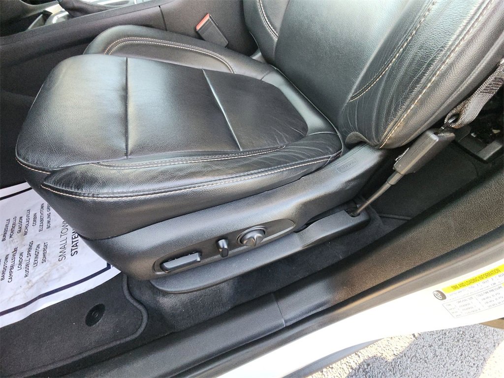 Used 2020 Chevrolet Traverse LT image 12