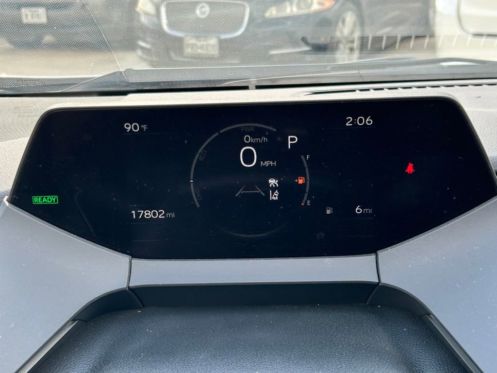Used 2025 Toyota Prius XLE FWD image 34