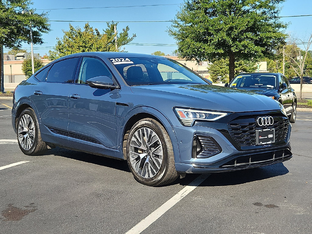 Certified 2024 Audi Q8 e-tron Premium Plus AWD/4WD image 2
