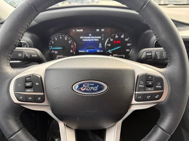 Used 2024 Ford Explorer XLT w/ Equipment Group 202A AWD/4WD image 35