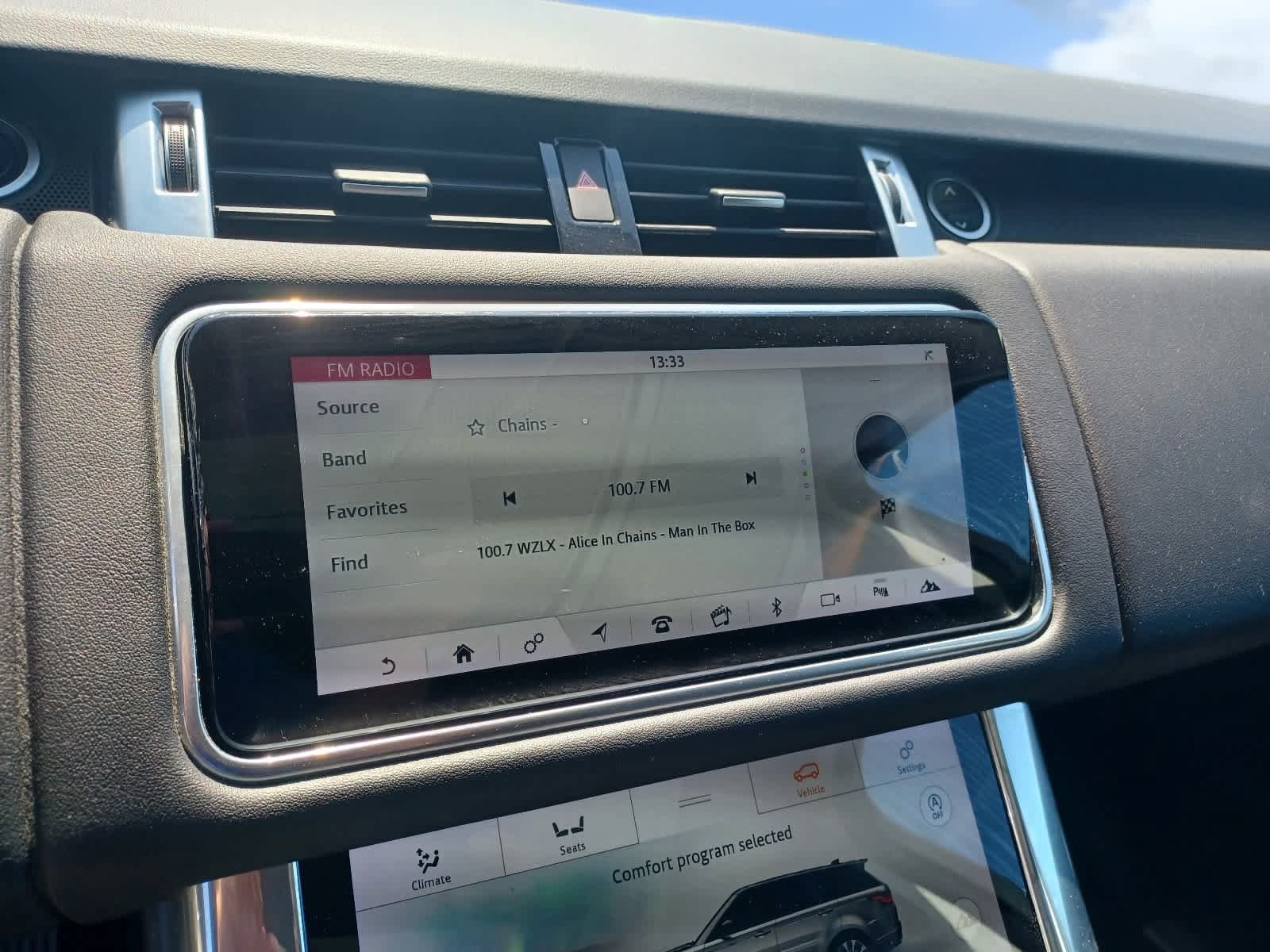 Used 2019 Land Rover Range Rover Sport HSE AWD/4WD image 14