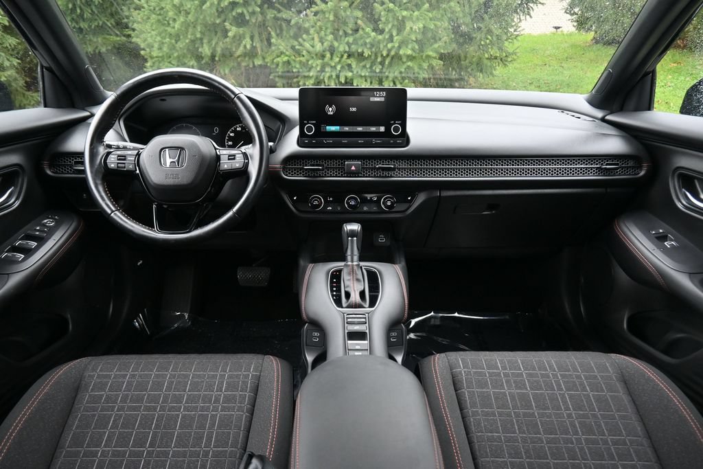 Used 2025 Honda HR-V Sport image 35
