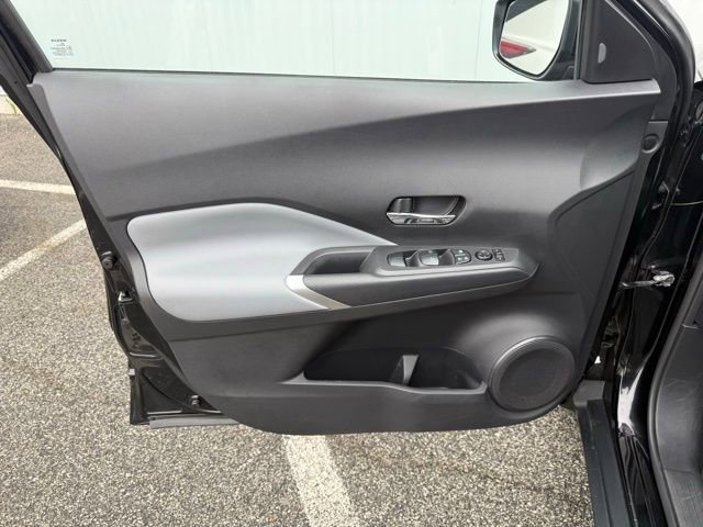 Certified 2023 Nissan Kicks SR w/ SR Premium Package FWD image 16