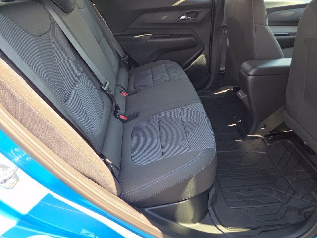 New 2027 Chevrolet Bolt LT w/ Comfort Package FWD image 17