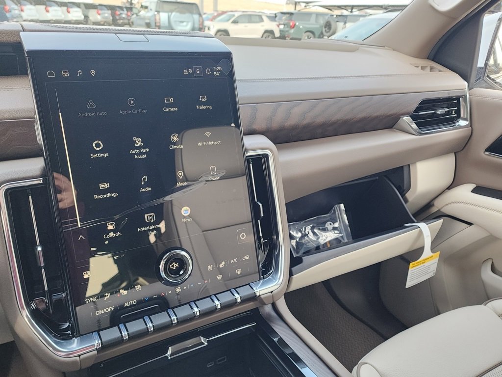 New 2026 GMC Yukon XL Denali w/ Denali Reserve Package image 41