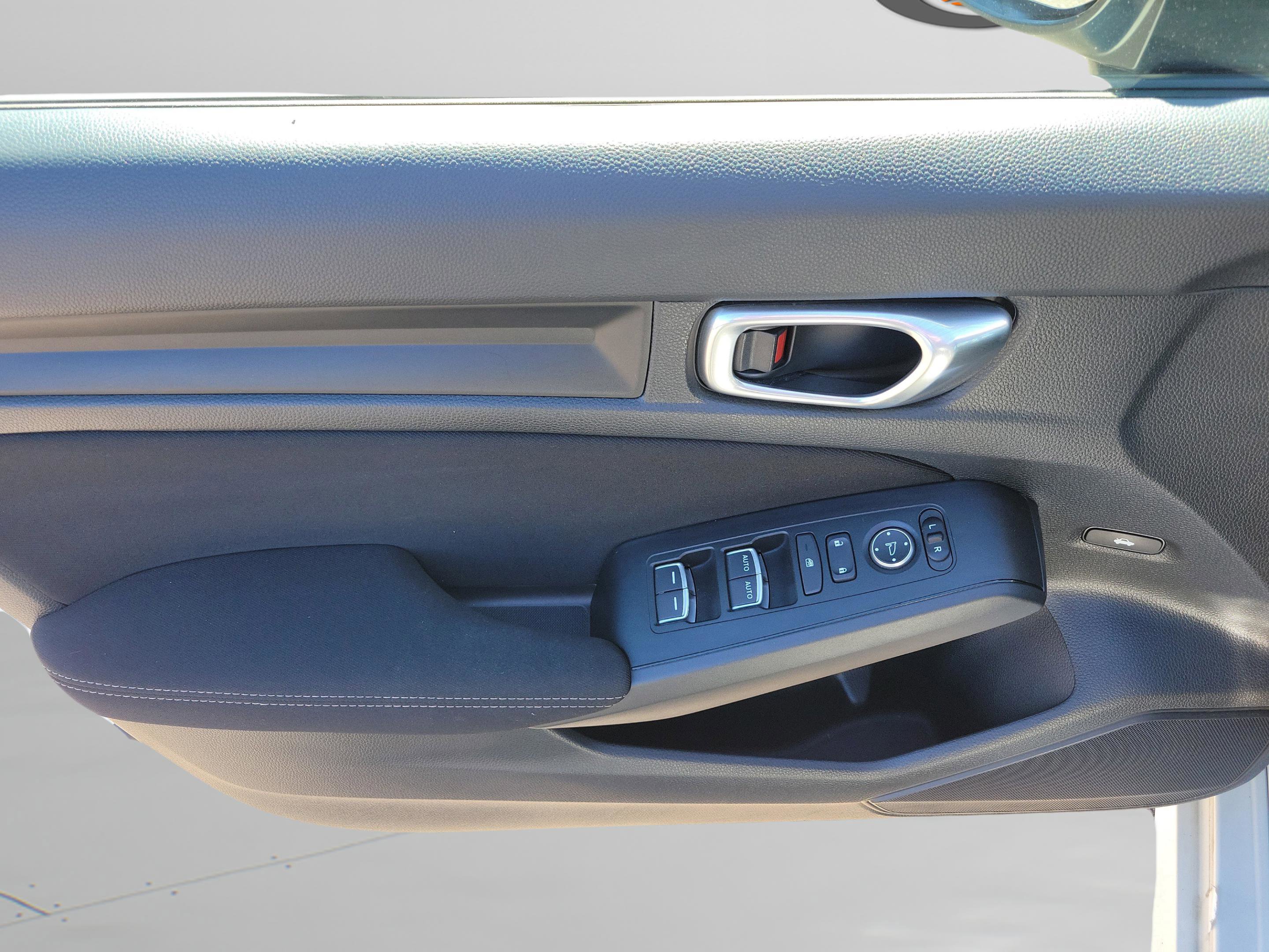 Used 2023 Honda Civic Sport image 31