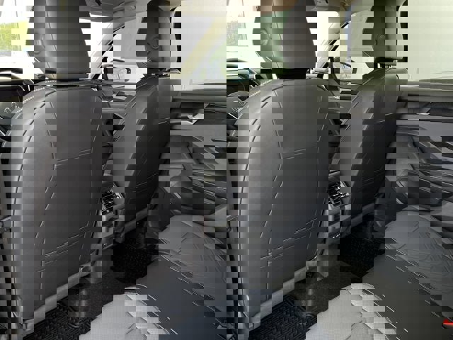 New 2025 Volkswagen Tiguan SE image 24