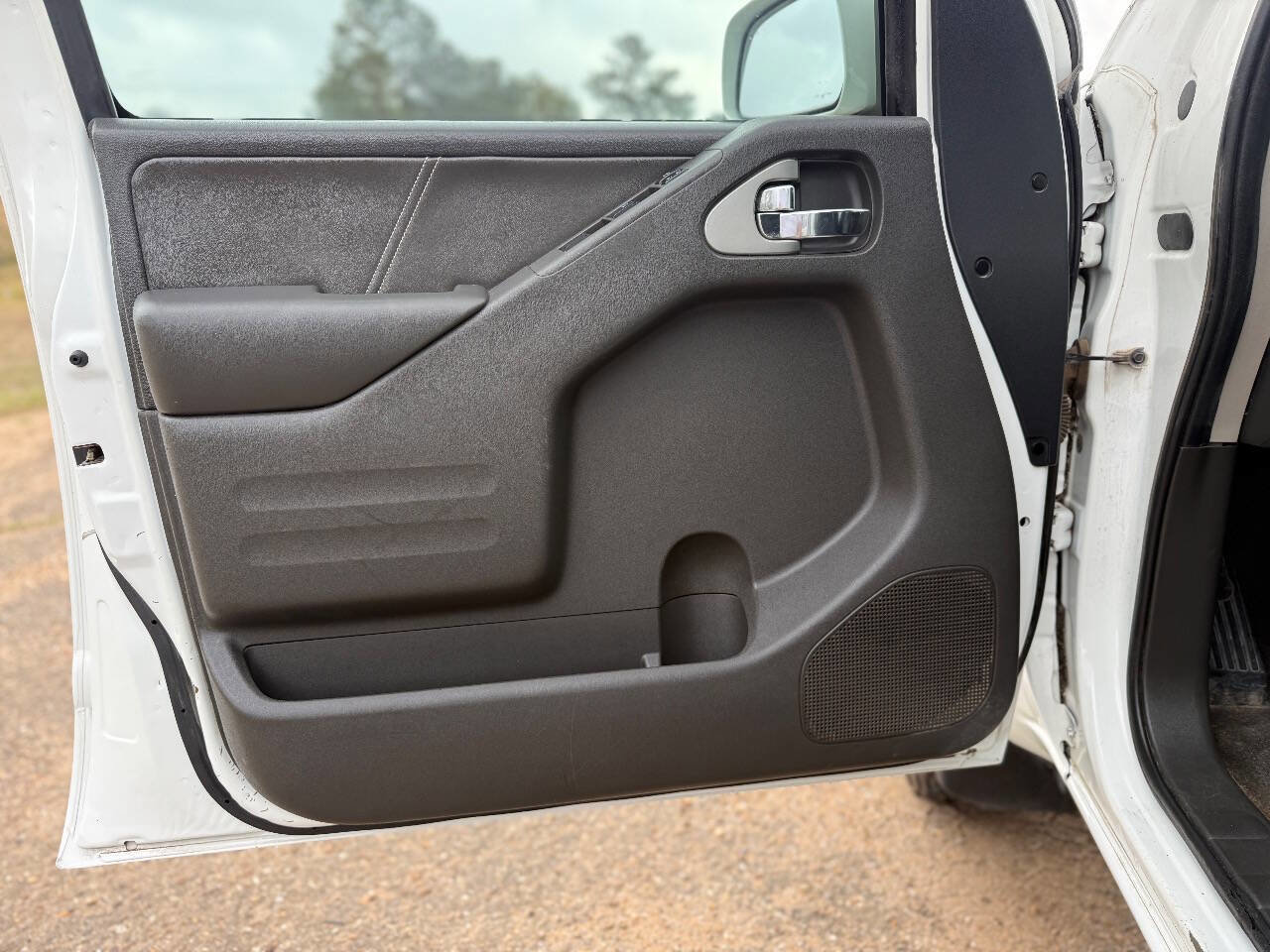 Used 2017 Nissan Frontier PRO-4X w/ Pro-4x Luxury Package image 23